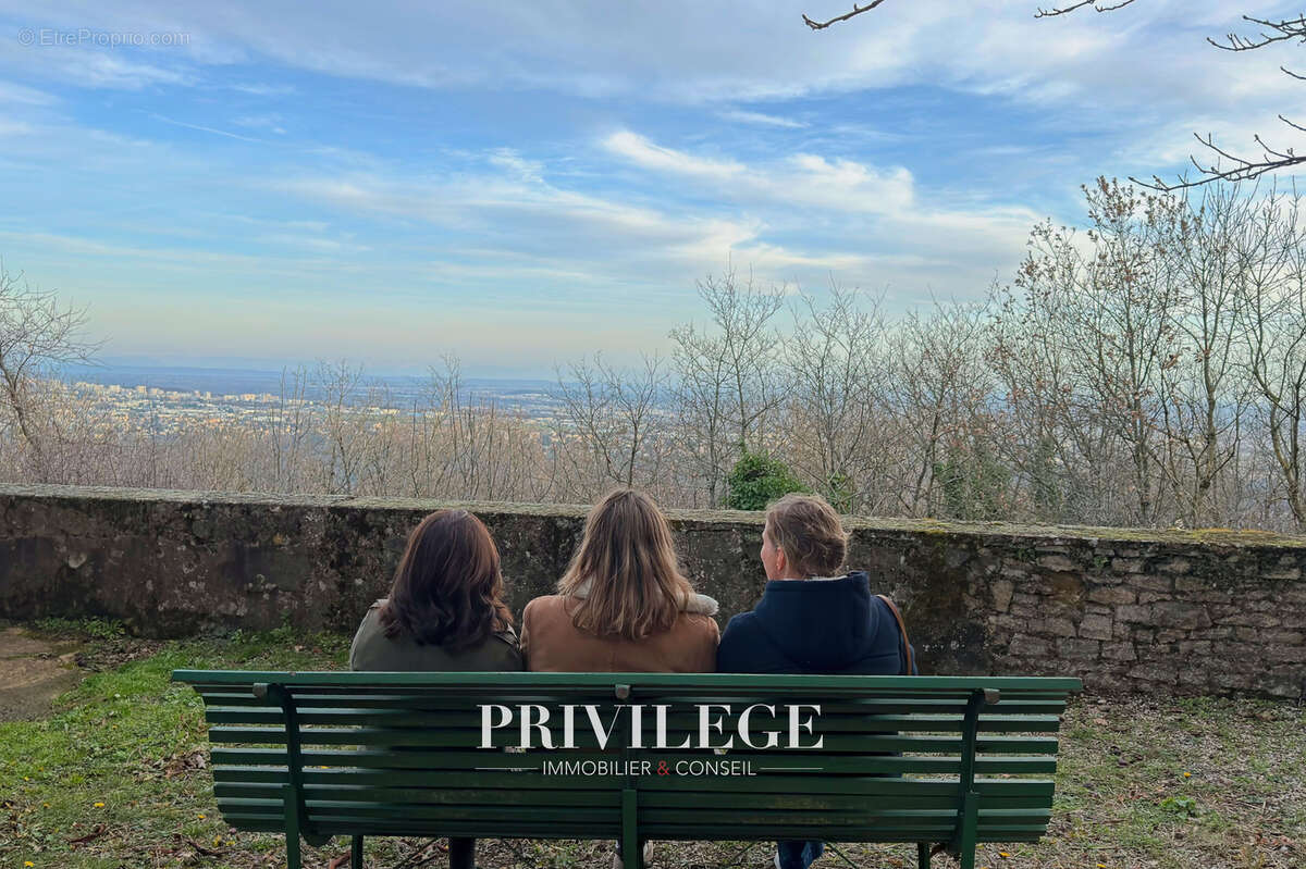 Maison à SAINT-CYR-AU-MONT-D'OR