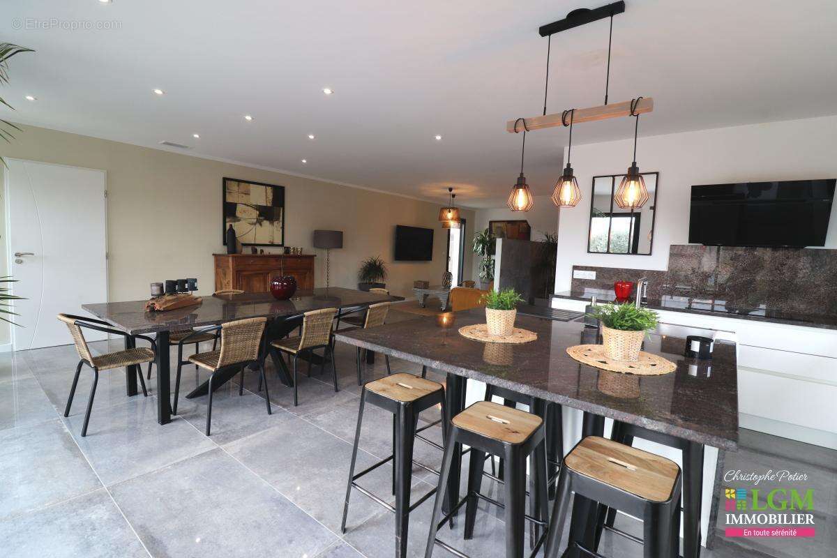 Maison à VAISON-LA-ROMAINE