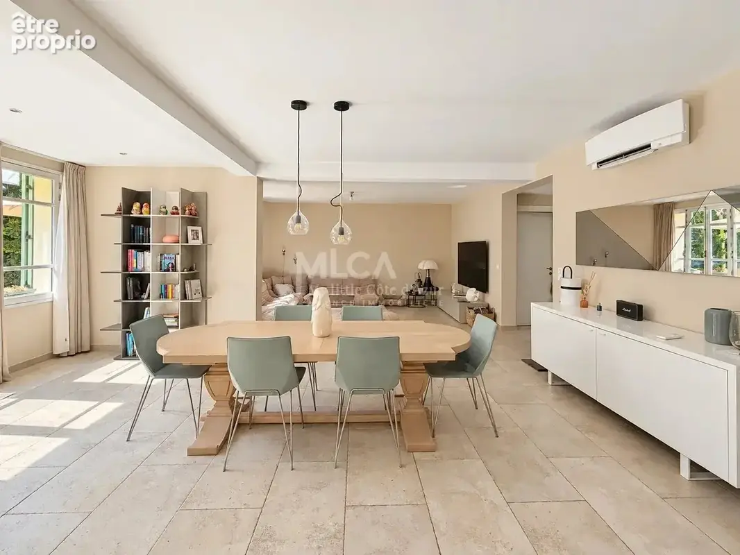 Élégante villa avec piscine — plages et commerces à pied - photo 3