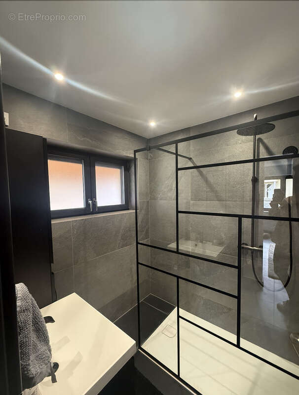 Maison à STEINBRUNN-LE-HAUT