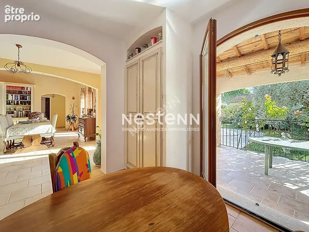 Calme absolu aux portes de la campagne - Villa indépendante de 166m2 habitables, 6 pièces, 4 chambres, vaste jardin, garage, pis - photo 3