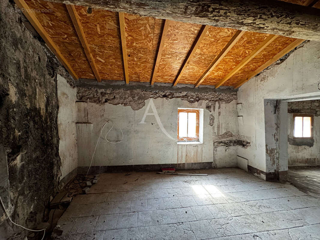 Maison à FABREZAN