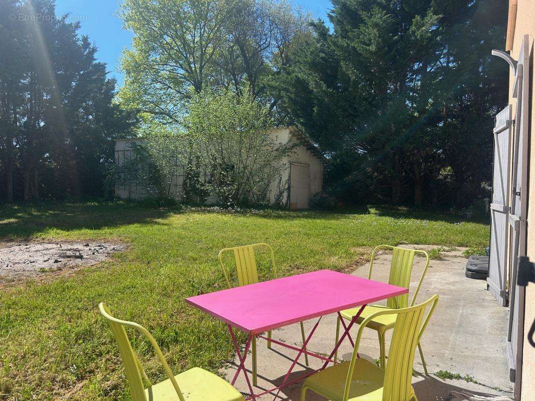 Appartement à SAINT-ETIENNE-DE-TULMONT