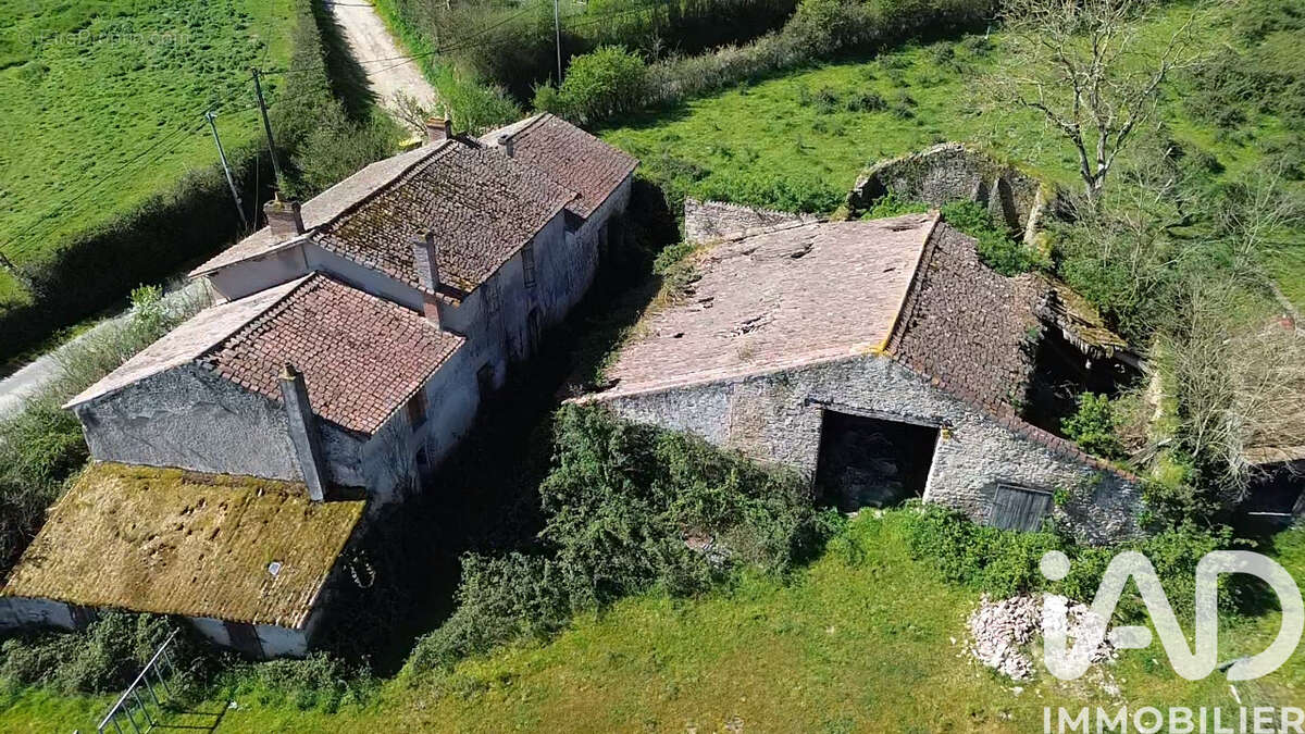 Photo 2 - Maison à LA PEYRATTE