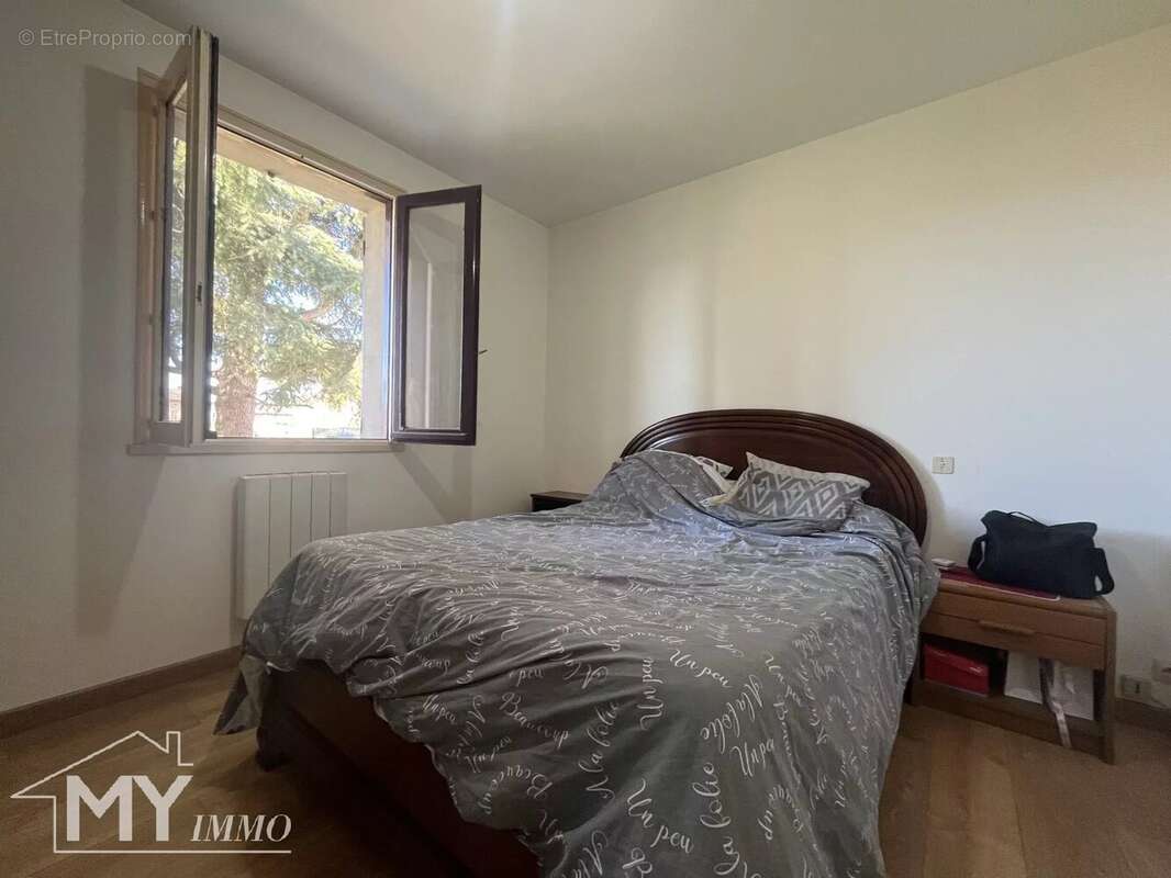 Maison à PESSAC-SUR-DORDOGNE