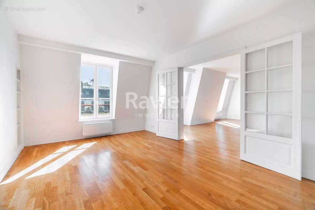 Appartement à PARIS-17E