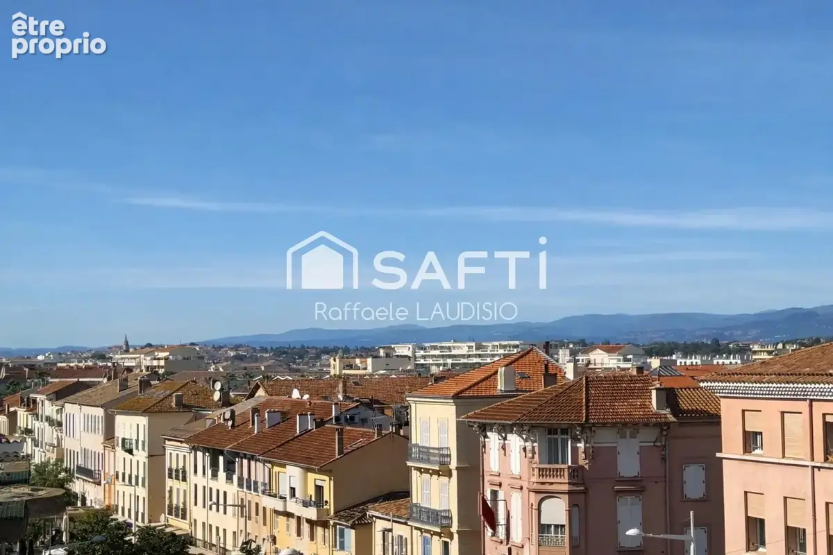 Photo 1 - Appartement à SAINT-RAPHAEL