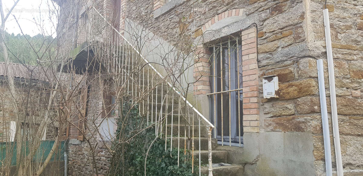 Maison à LA VERNAREDE