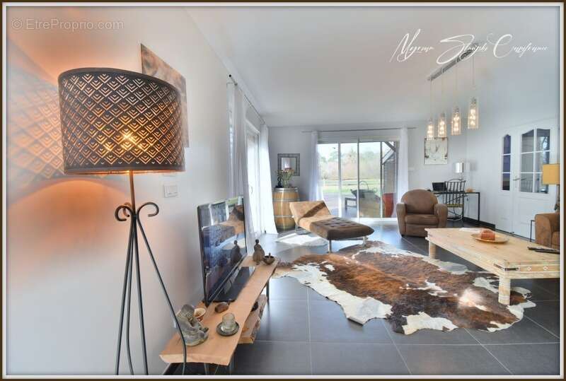 Maison à PARENTIS-EN-BORN