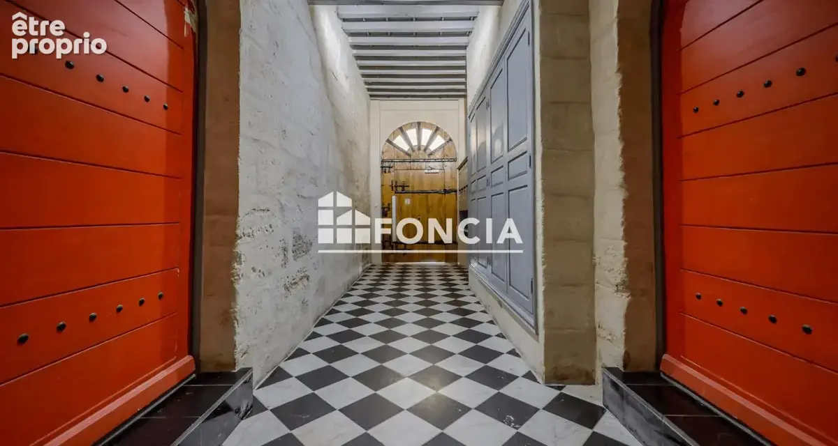 Exclusivité : T3 traversant de 71.38 m² dans un ancien hôtel particulier, Avignon Intra-Muros - photo 9