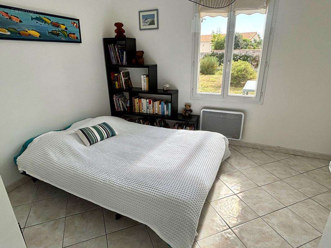 RARE SUR LE SECTEUR - Ste Marie De Re 4 pièces 101m2 Visite Virtuelle disponible - photo 6