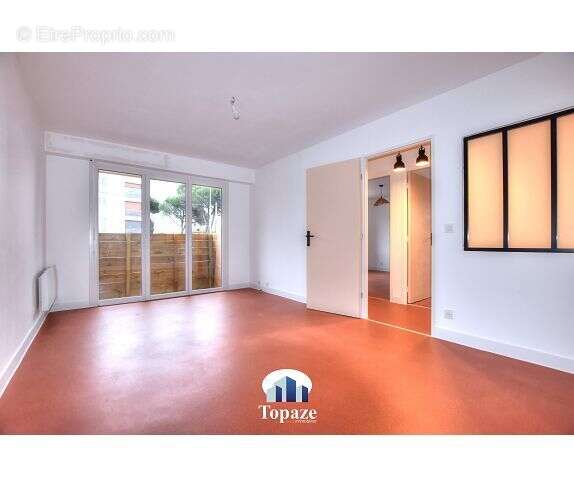 Commerce 59 m² à Frejus  - photo 4