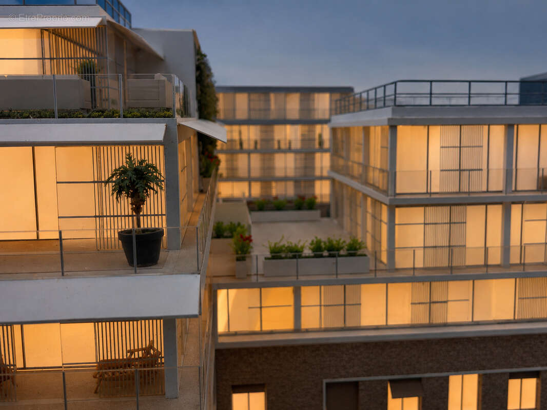 Appartement à PARIS-14E