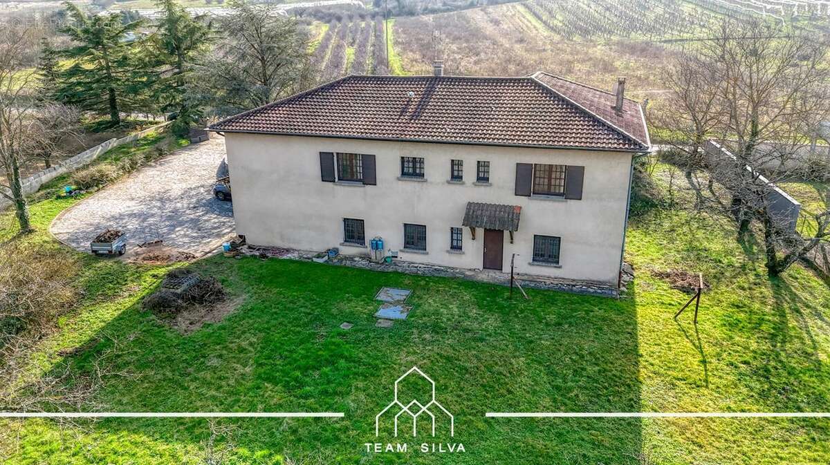 Maison à CHARLY