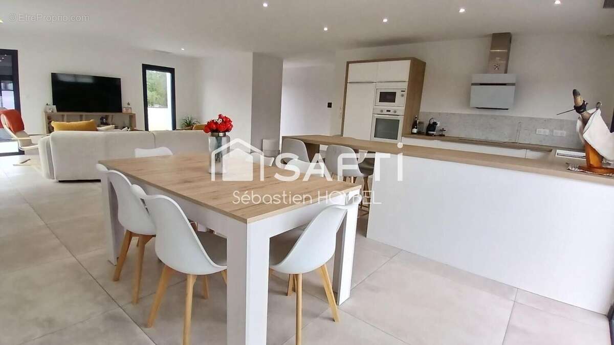 Photo 5 - Maison à LAVERNOSE-LACASSE