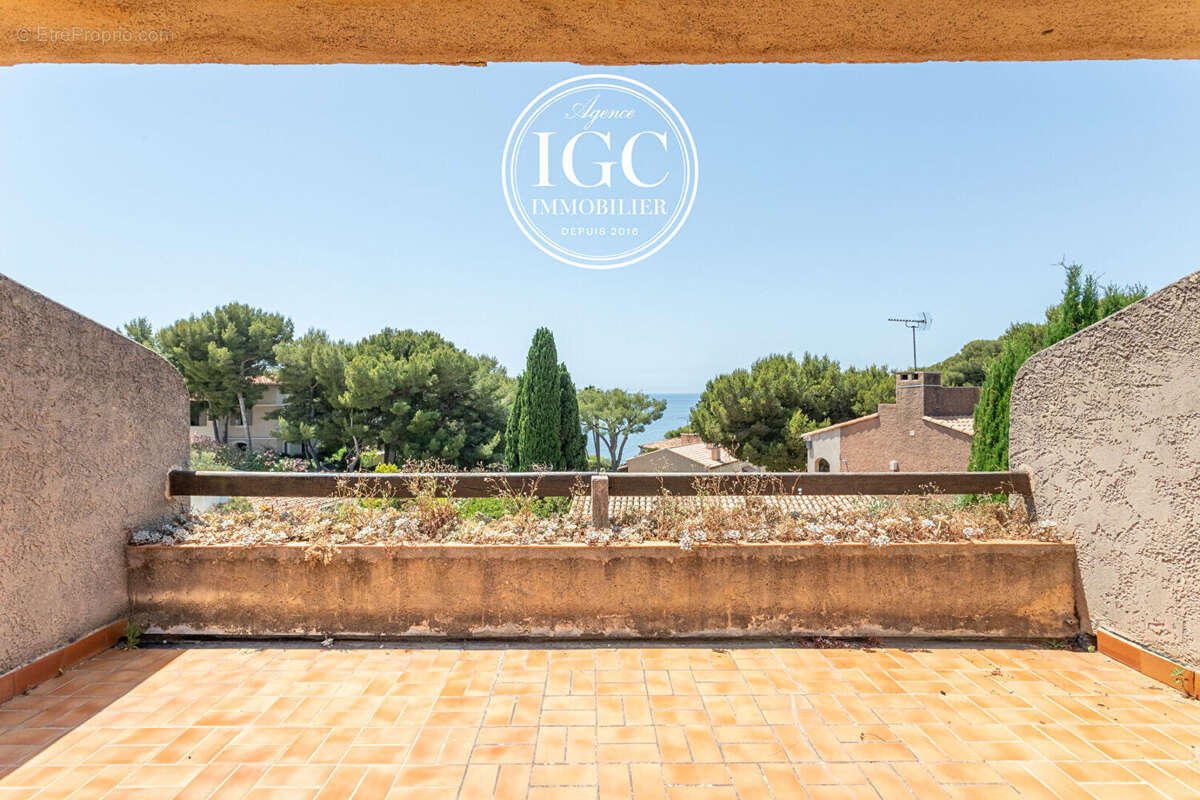 Propriété de caractère avec vue mer  320 m² Terrain de 1 400 m²  Secteur Barqueroute - photo 13