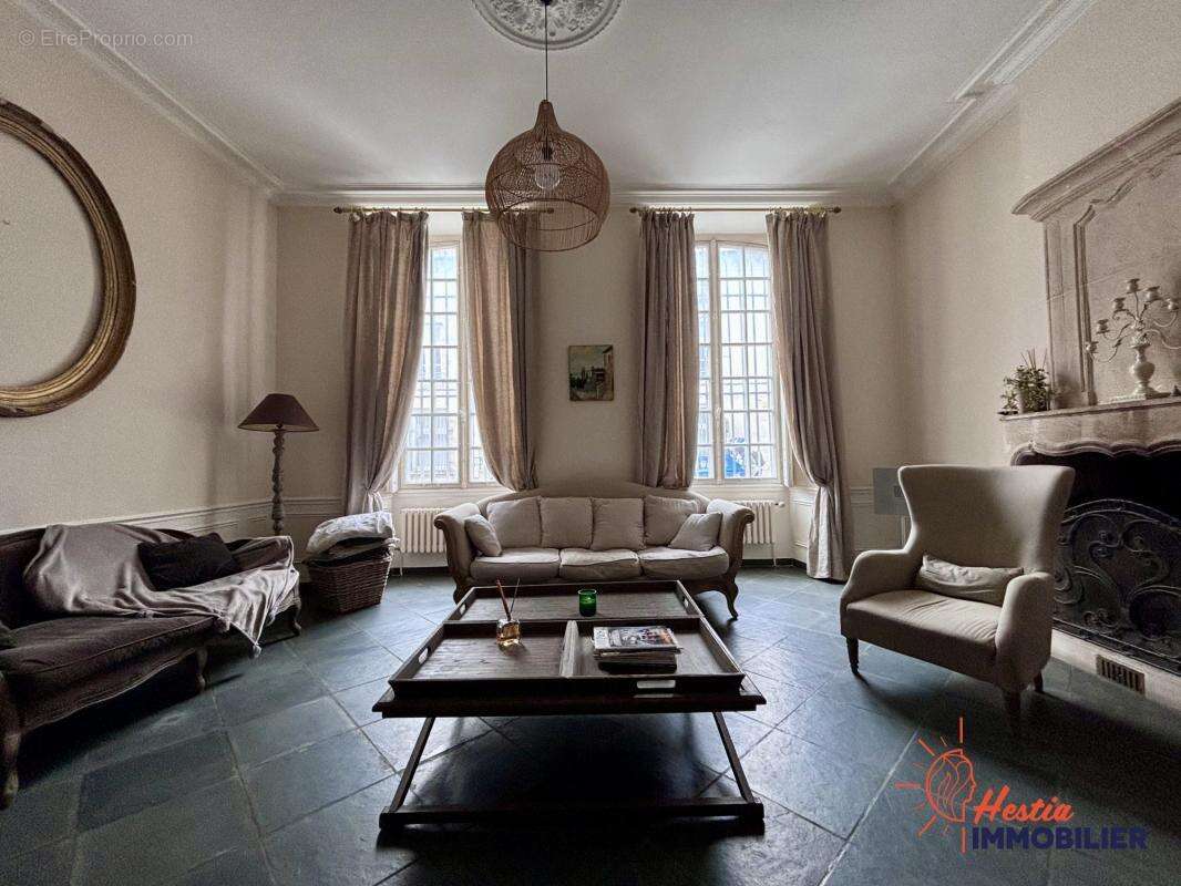 Magnifique maison bourgeoise au coeur du centre-ville avec jardi - photo 2