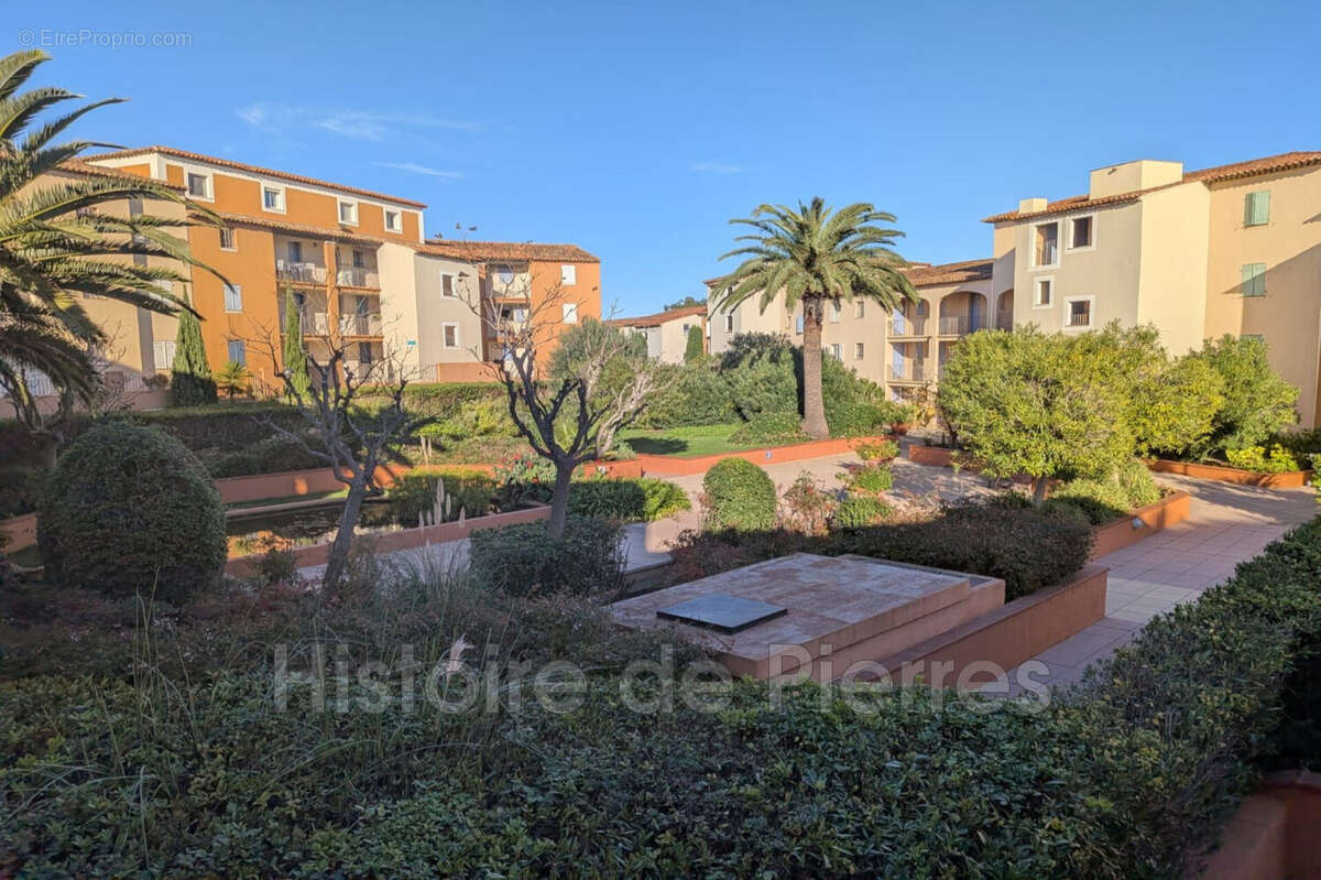 Appartement à COGOLIN