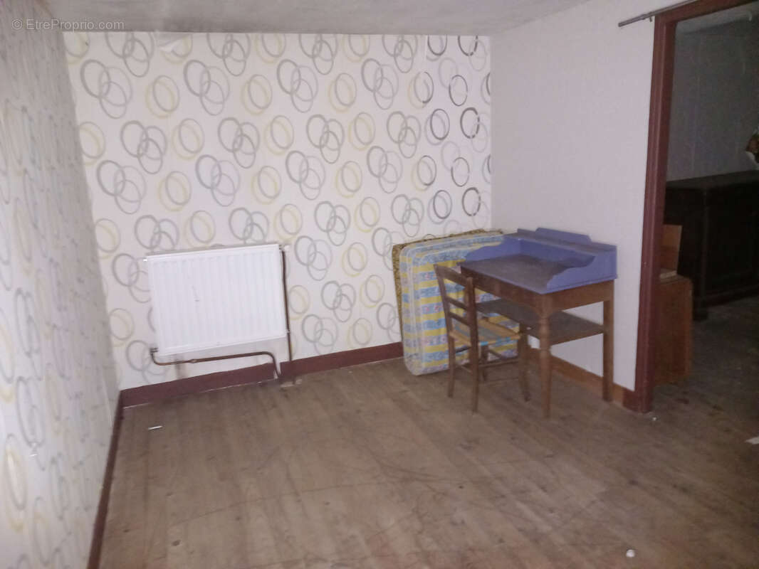 Maison à CHATELUS-LE-MARCHEIX