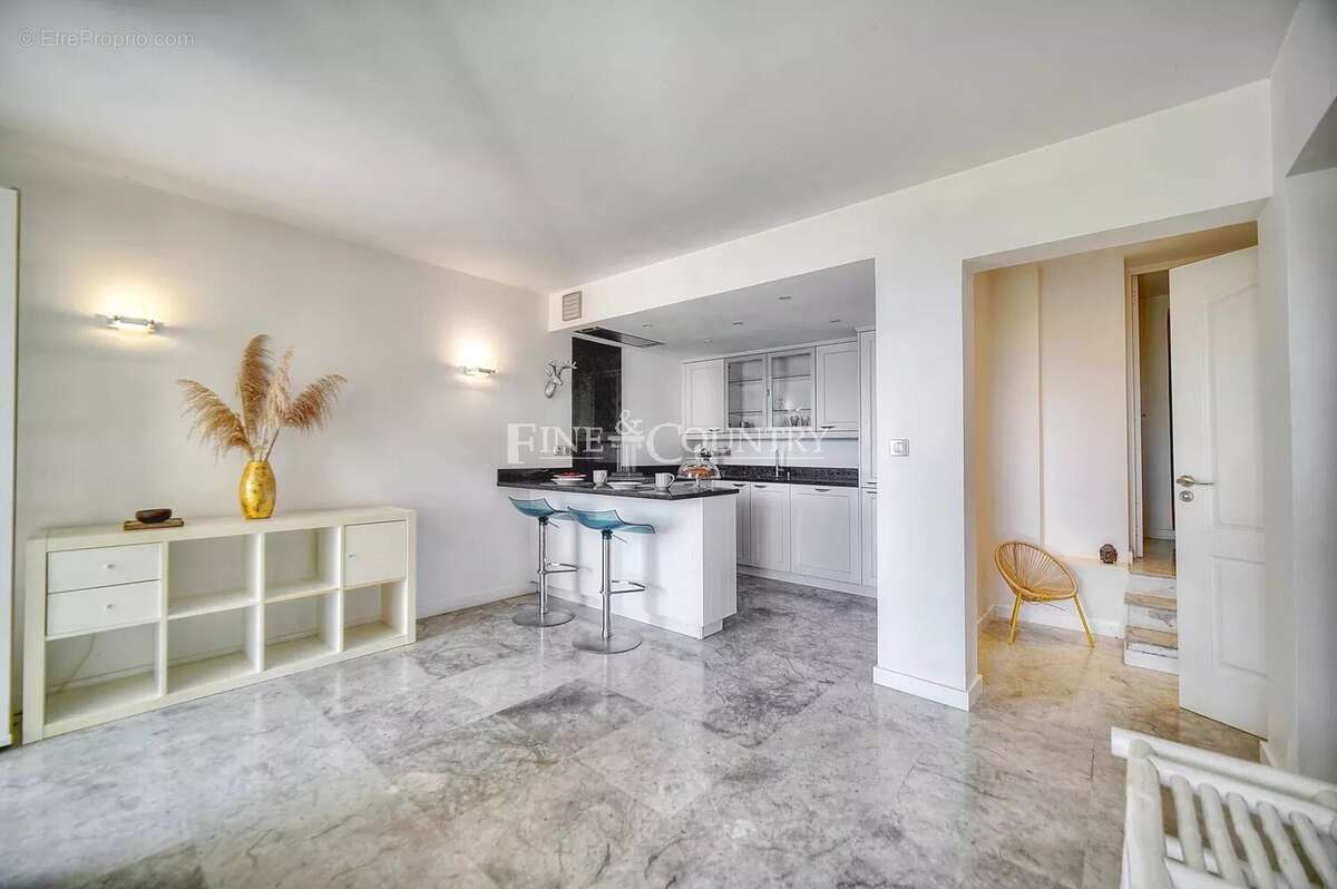 Maison à MANDELIEU-LA-NAPOULE