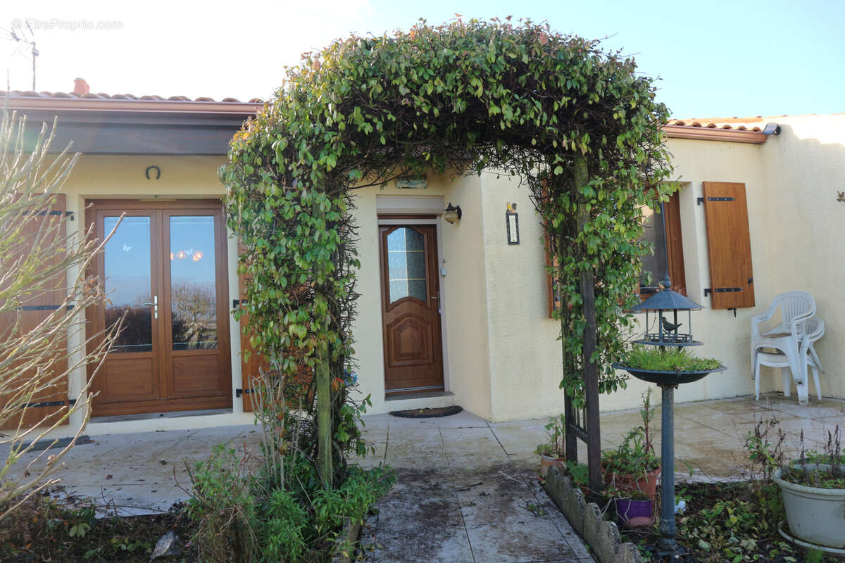 Maison à LA JARRIE