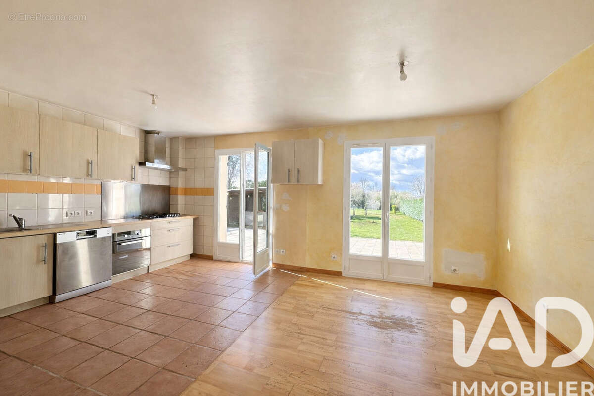 Photo 5 - Maison à VILLEBLEVIN