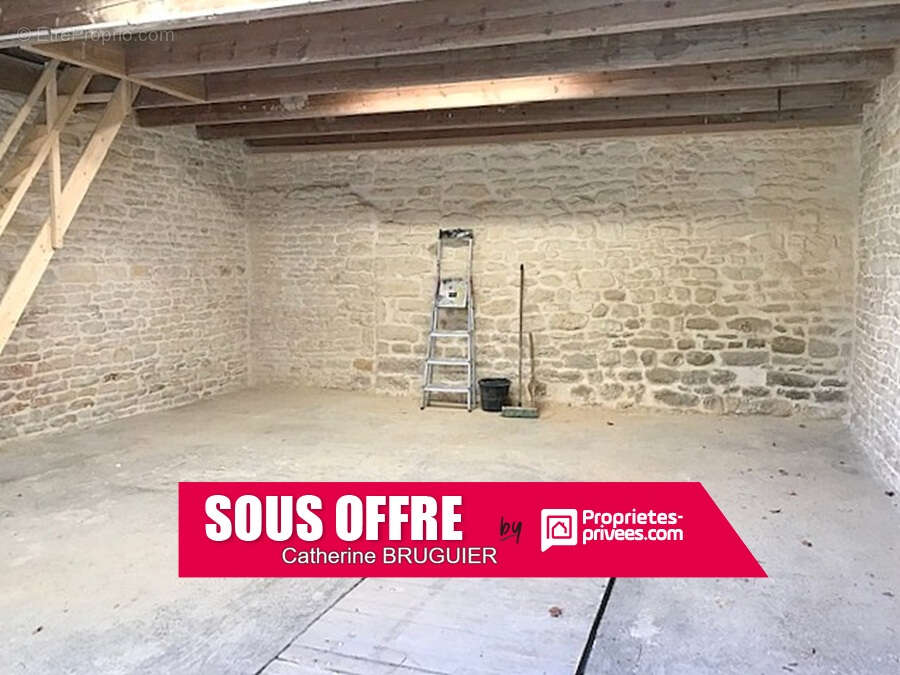 Parking à COURCON
