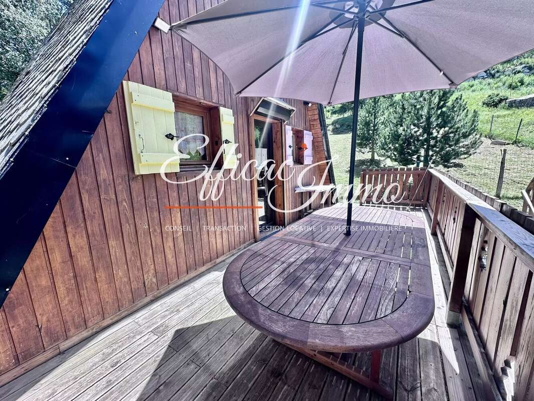 Les angles – chalet 4 faces – 90 m² – terrain de 1 185 m² – vue lac de matemale – vendu meublé - photo 21