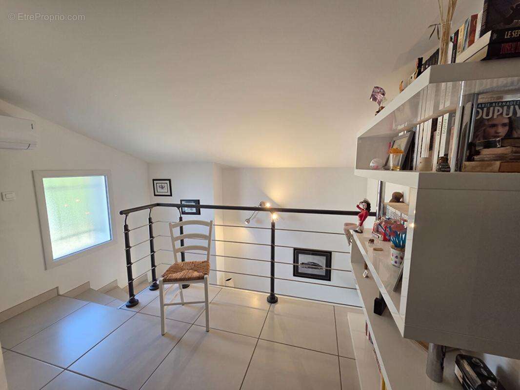 Maison à MONTELIMAR