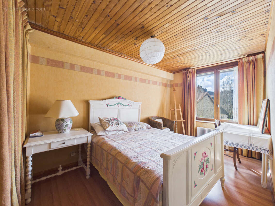 Maison à LA SEAUVE-SUR-SEMENE