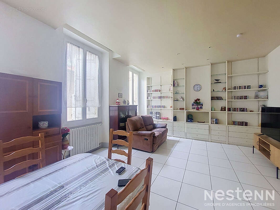 À Vendre Immeuble de rapport avec local commercial de 70 m² et appartement de 84 m² loués au coeur historique de Condom - photo 7
