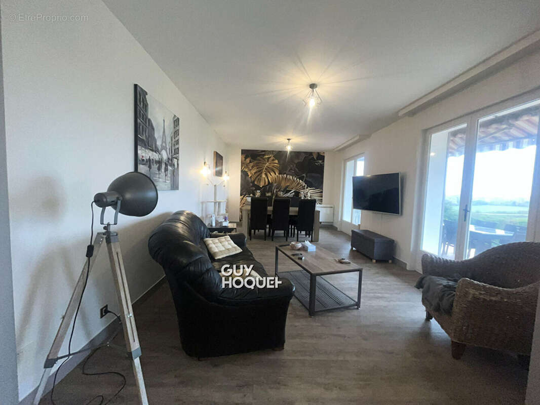 Maison à PARAY-LE-MONIAL