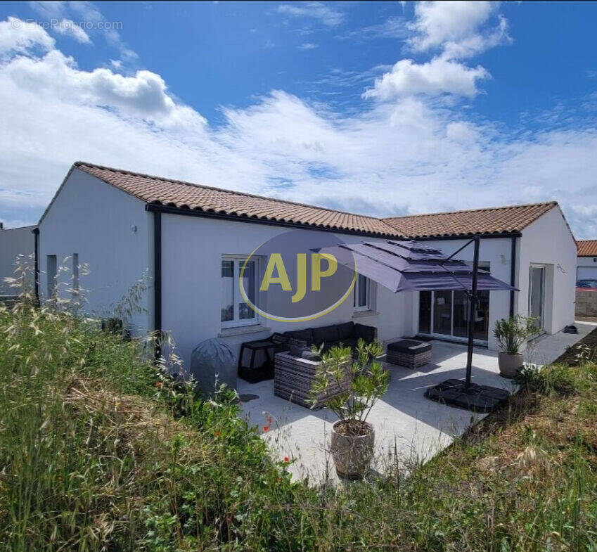 Maison à BEAUGEAY