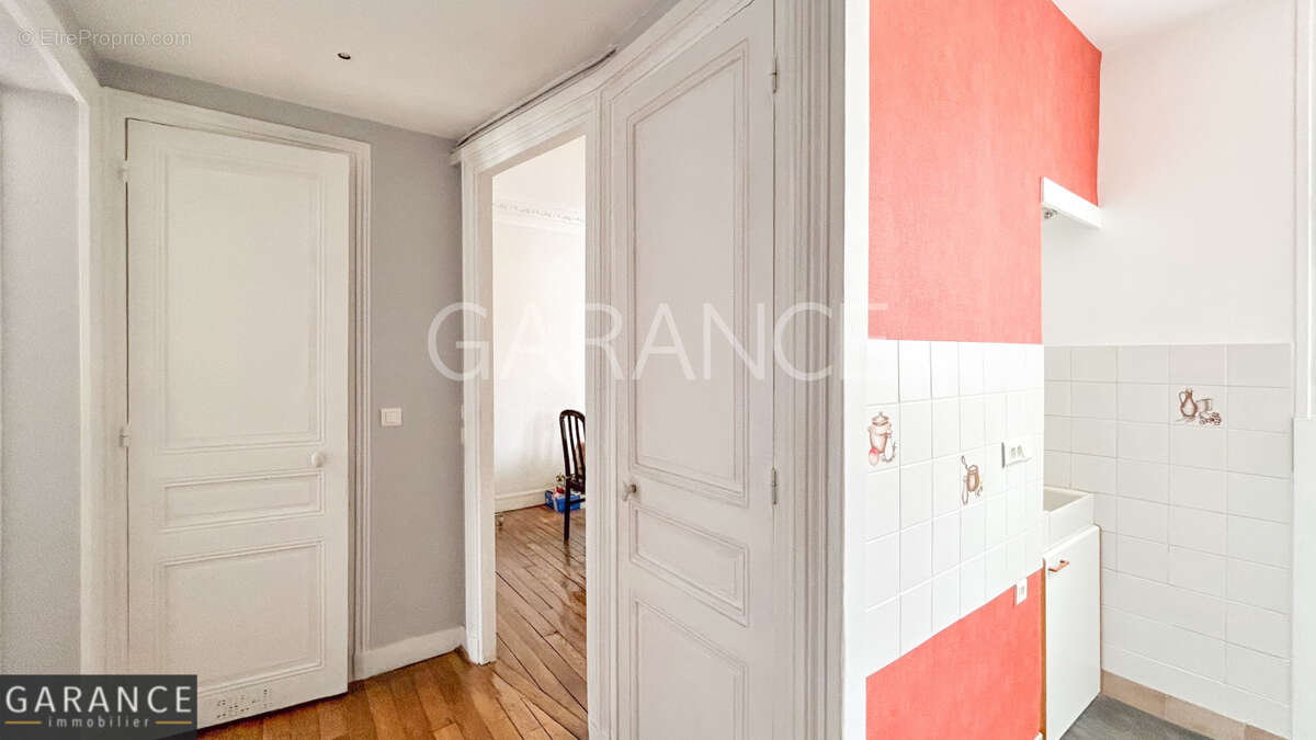 Appartement à PARIS-14E