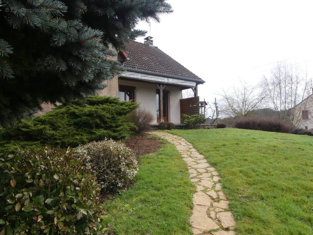Maison à ETANG-SUR-ARROUX