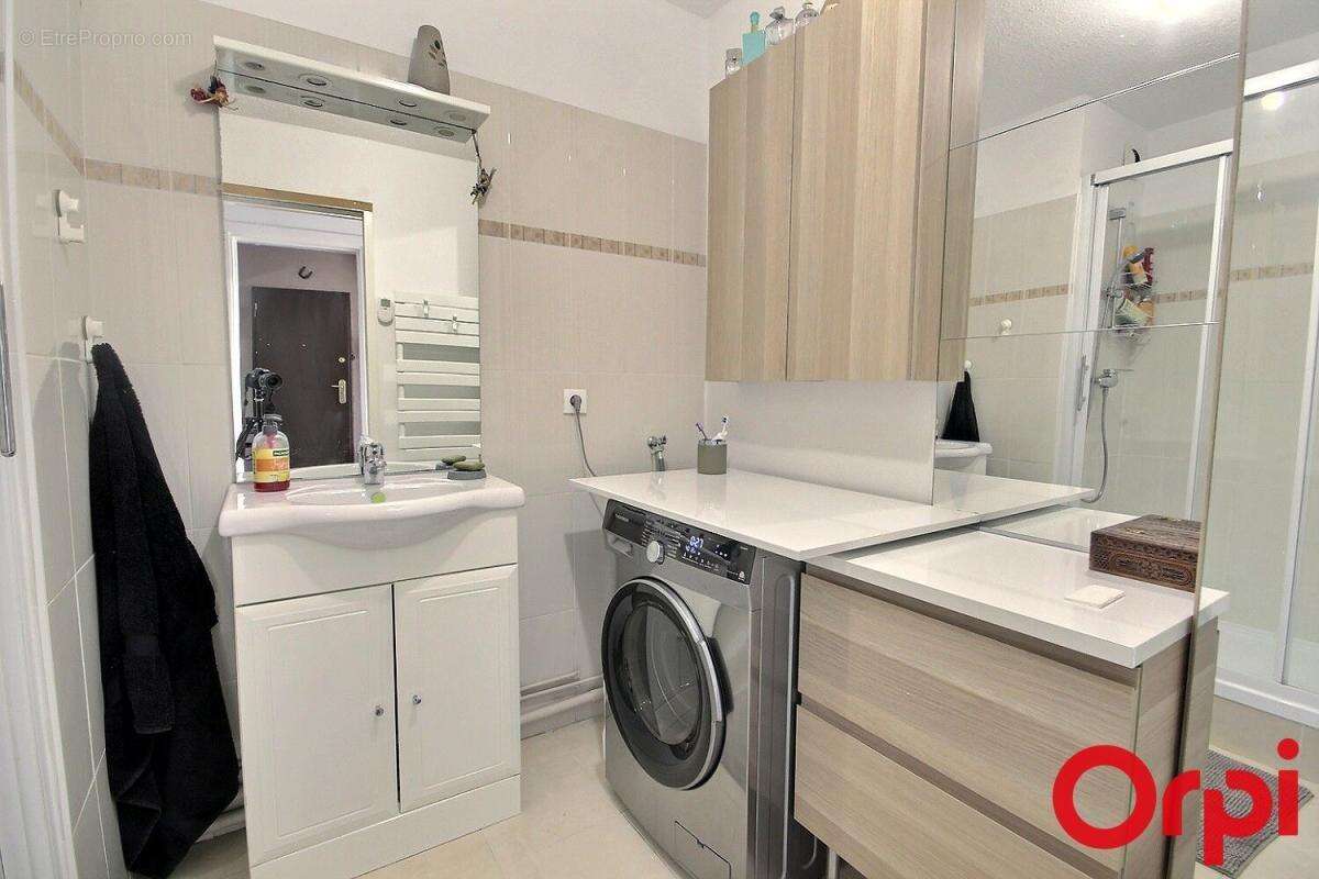 Appartement à MARSEILLE-11E