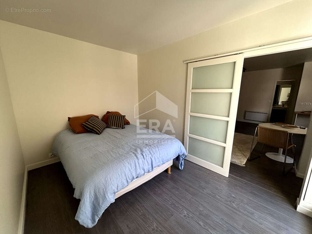 Appartement à PARIS-3E