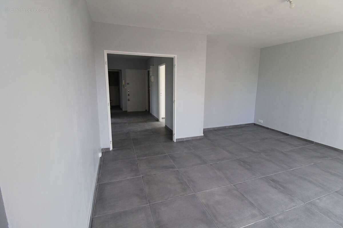 Appartement 60400 5 pièce(s) 76.49 m2 - photo 2