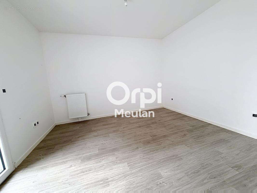 Appartement à HARDRICOURT