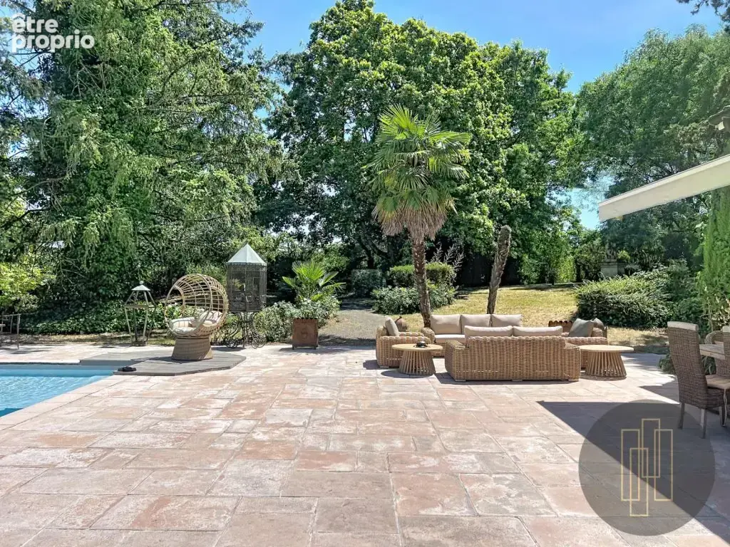 MORANCE DEMEURE 400m² sur un parc de 4453M² - - photo 4