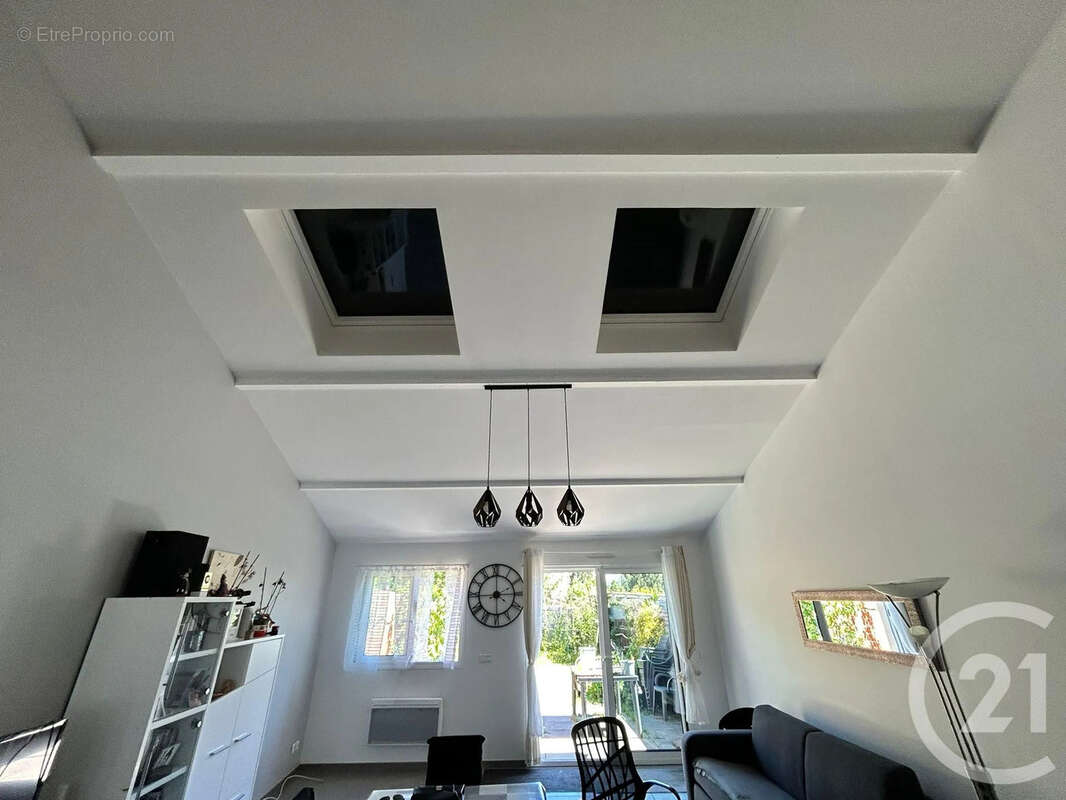 Maison 150 m² à Saint-Mard  - photo 6