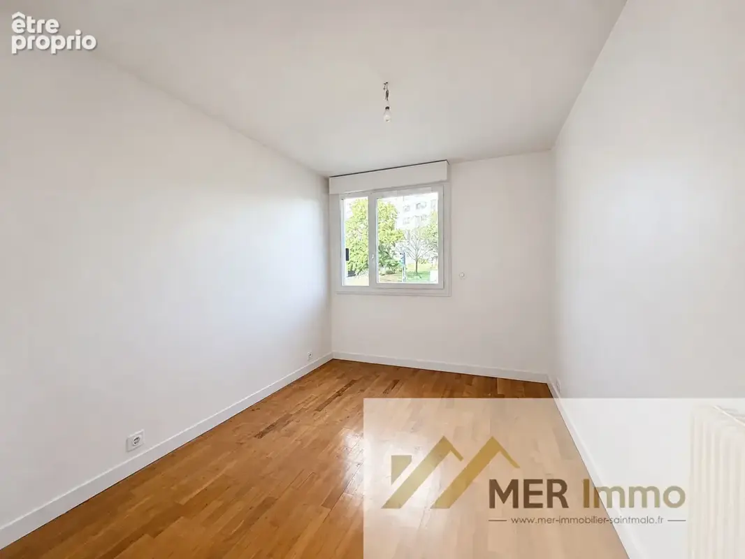 RENNES BOURG-L'EVEQUE EXCLUSIVITÉ MER immobilier appartement T3 de 60m2 avec balcon et garage - photo 4