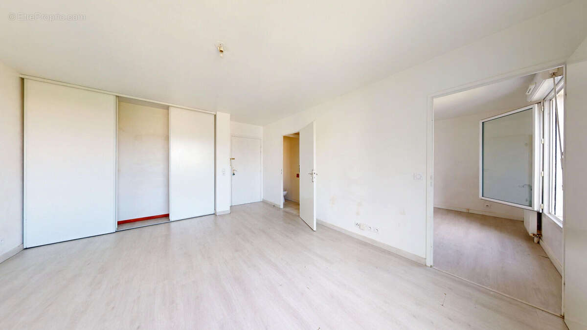 Appartement à LE BLANC-MESNIL