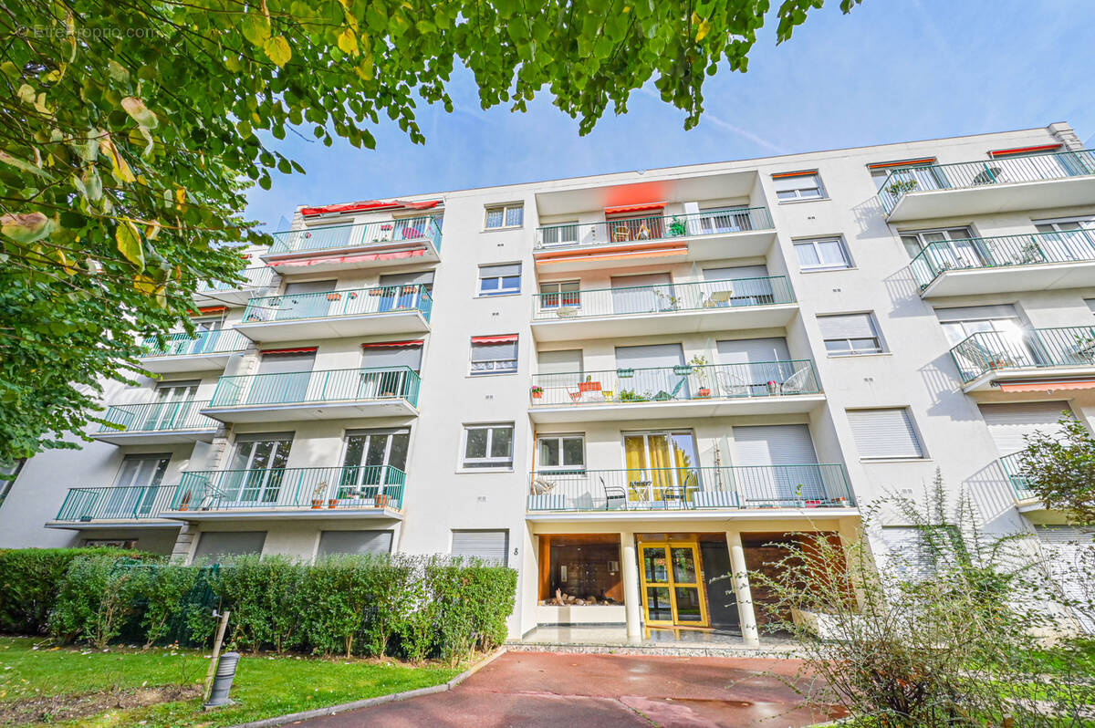 Appartement à SAINT-MAUR-DES-FOSSES