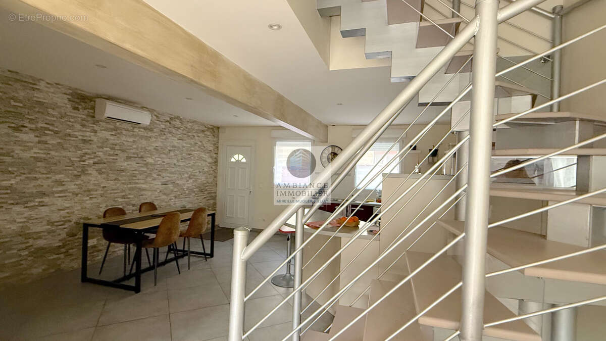 Maison à BOURG-DE-PEAGE