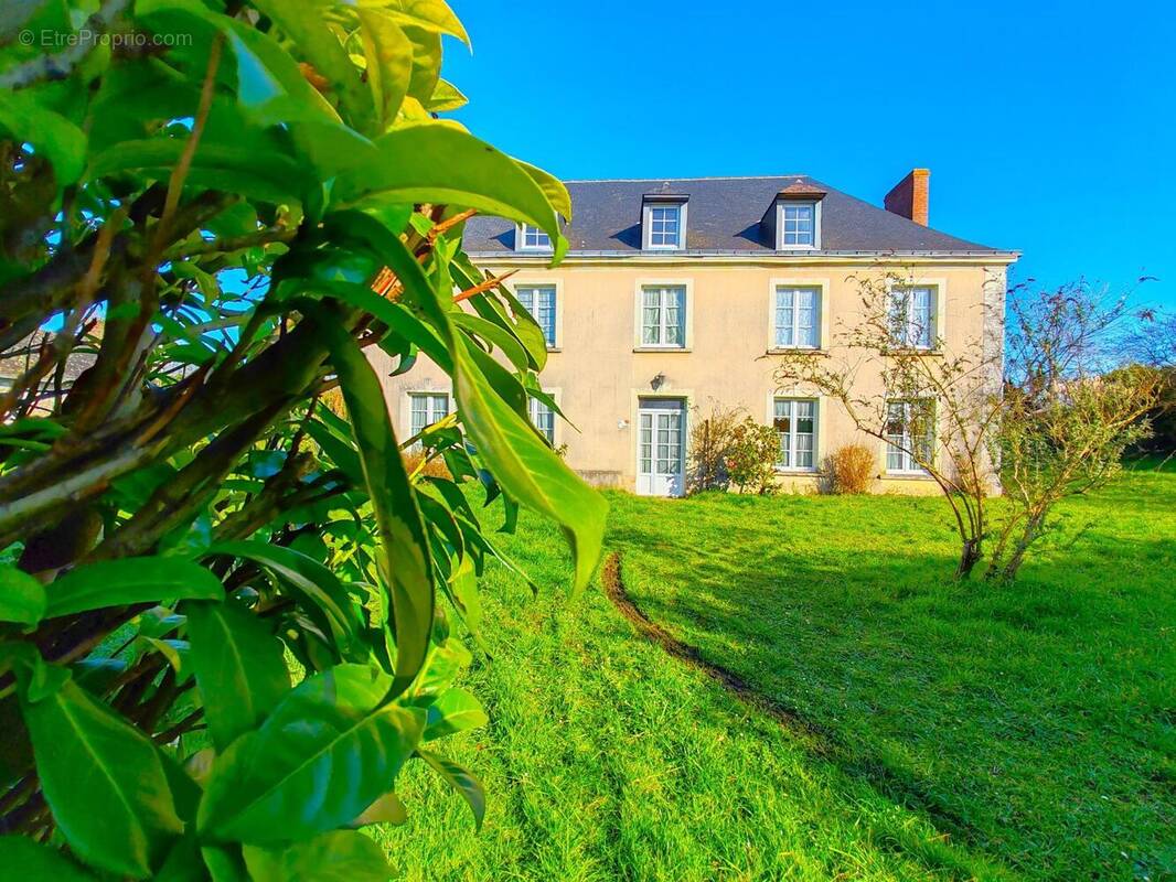 Photo 1 - Maison à BAUGE