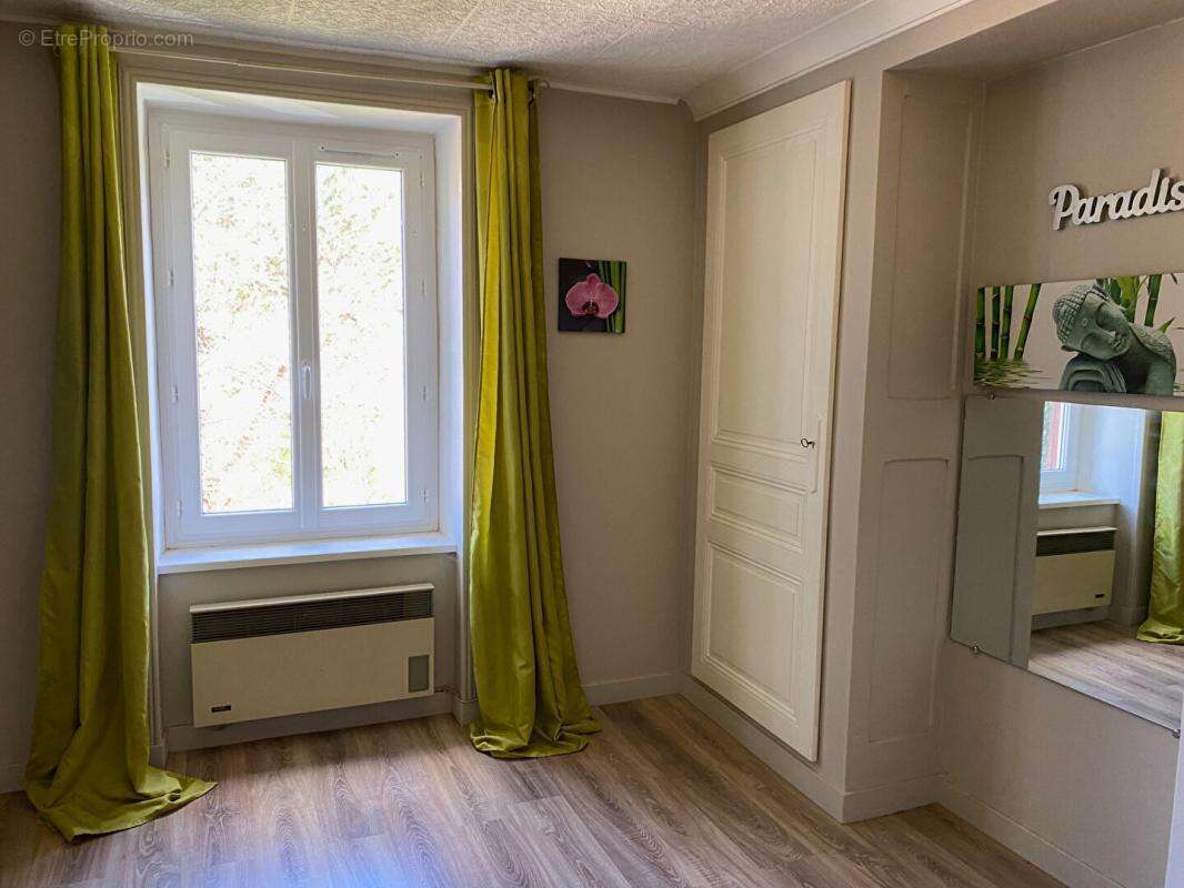 Appartement à LAMURE-SUR-AZERGUES