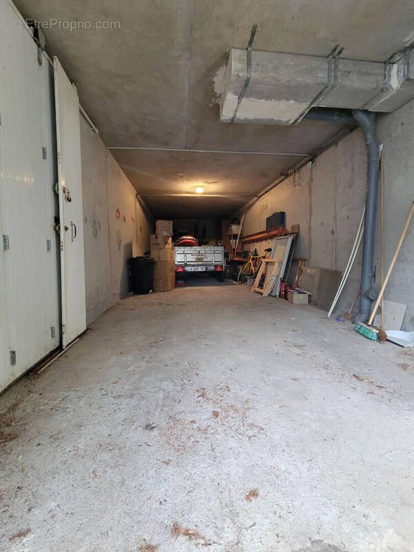 Parking à SAINT-BREVIN-LES-PINS