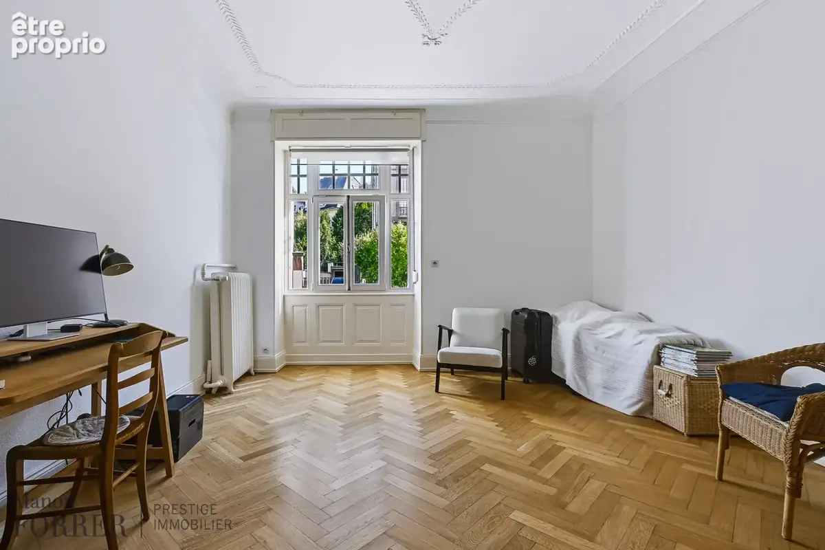 À VENDRE ! Appartement 5 pièces aux prestations soignées avec triple réception   151 m2   Contades - photo 3