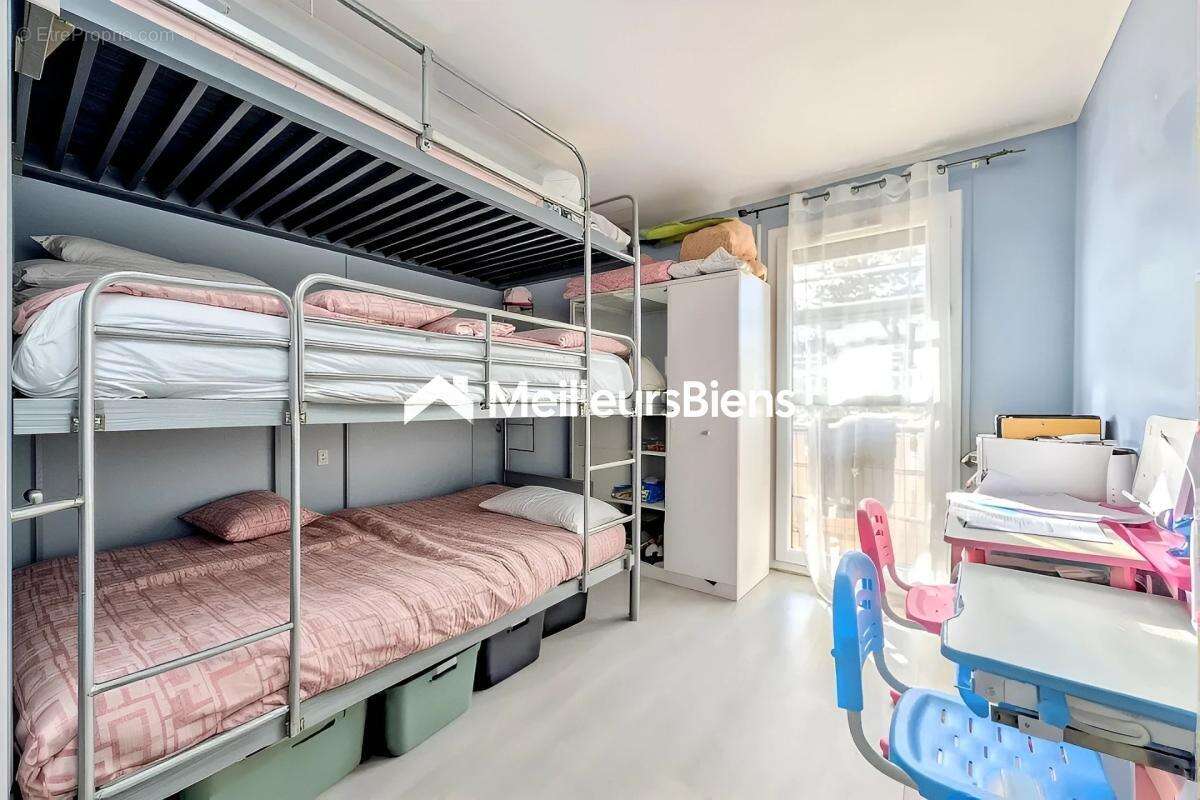Appartement à LES MUREAUX